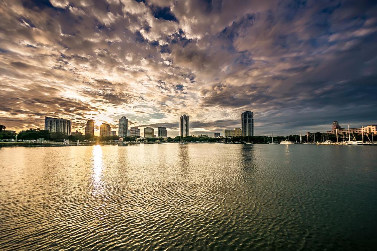 St. Petersburg Downtown Apartments Exterior foto